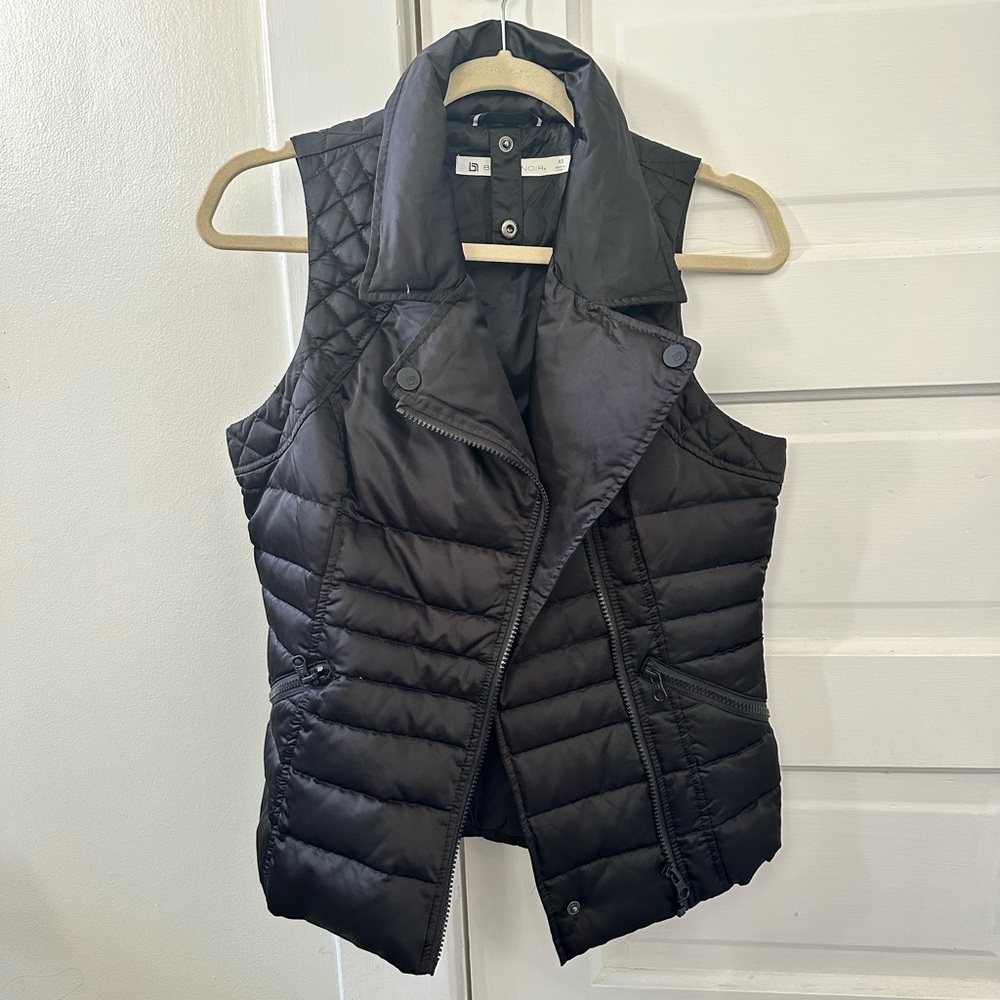 Blanc noir puffer vest